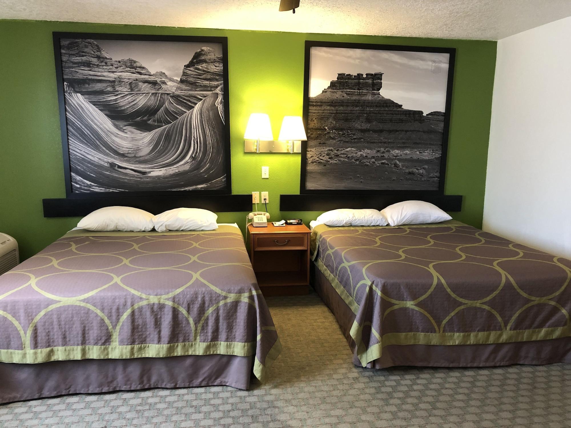 Motel Super 8 By Wyndham Price Extérieur photo