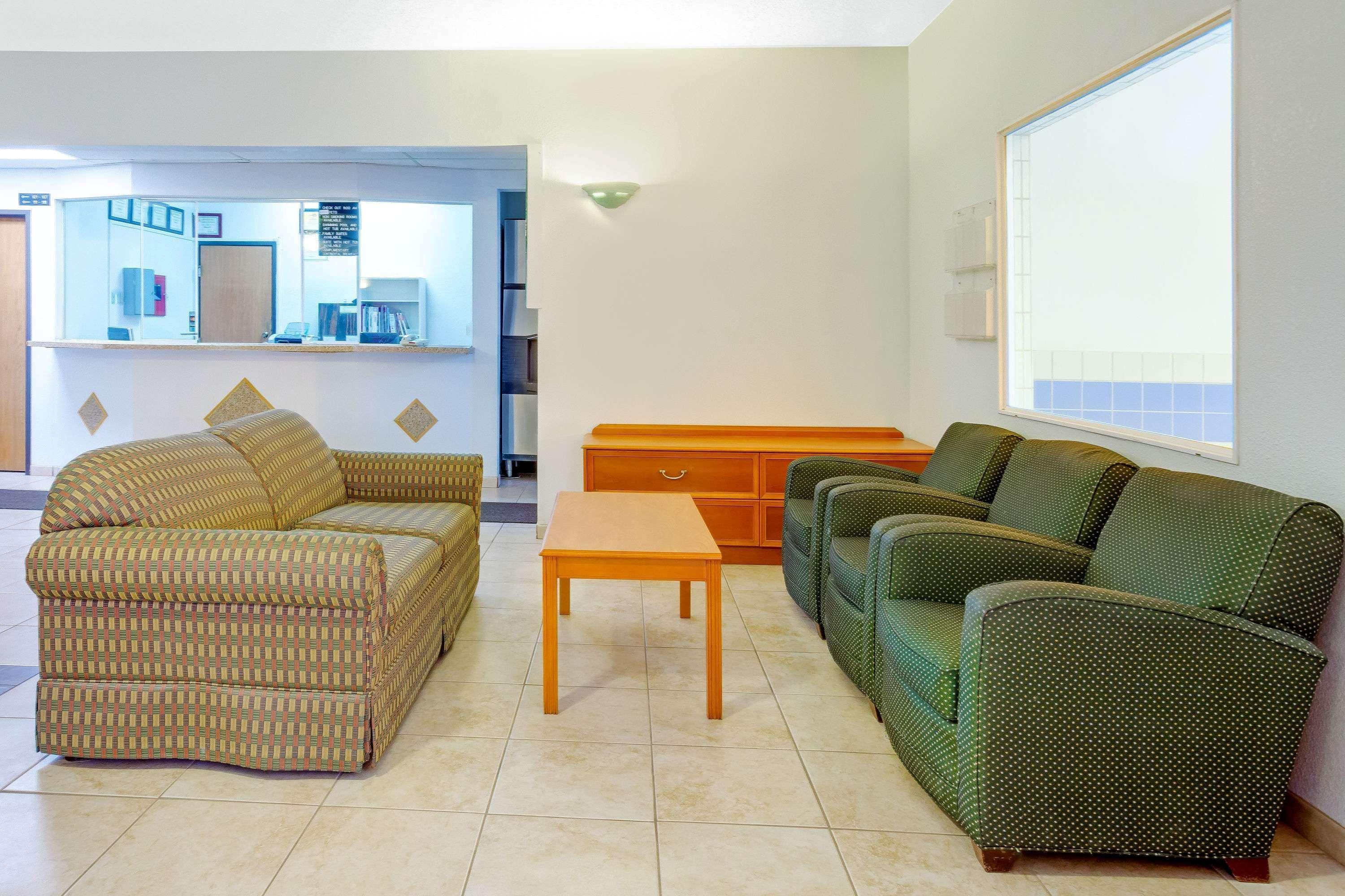 Motel Super 8 By Wyndham Price Extérieur photo