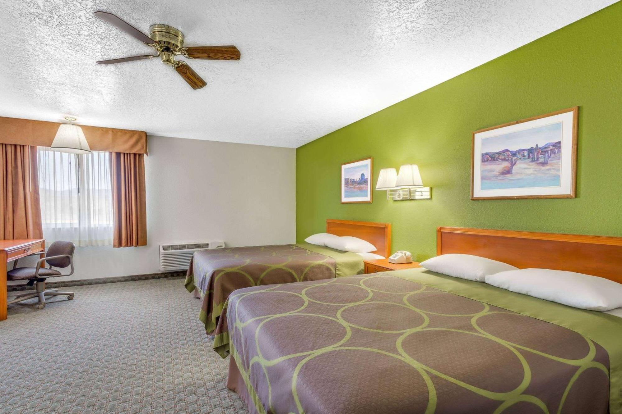 Motel Super 8 By Wyndham Price Extérieur photo