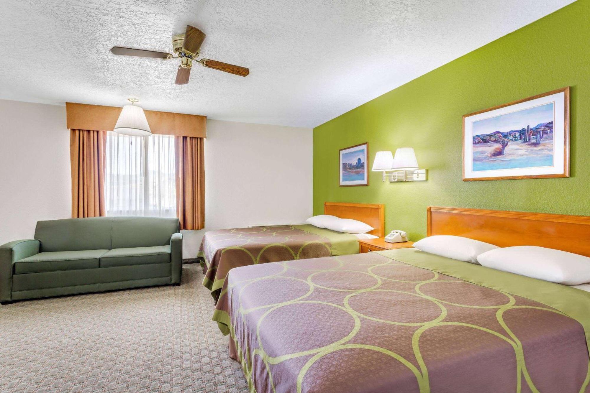 Motel Super 8 By Wyndham Price Extérieur photo